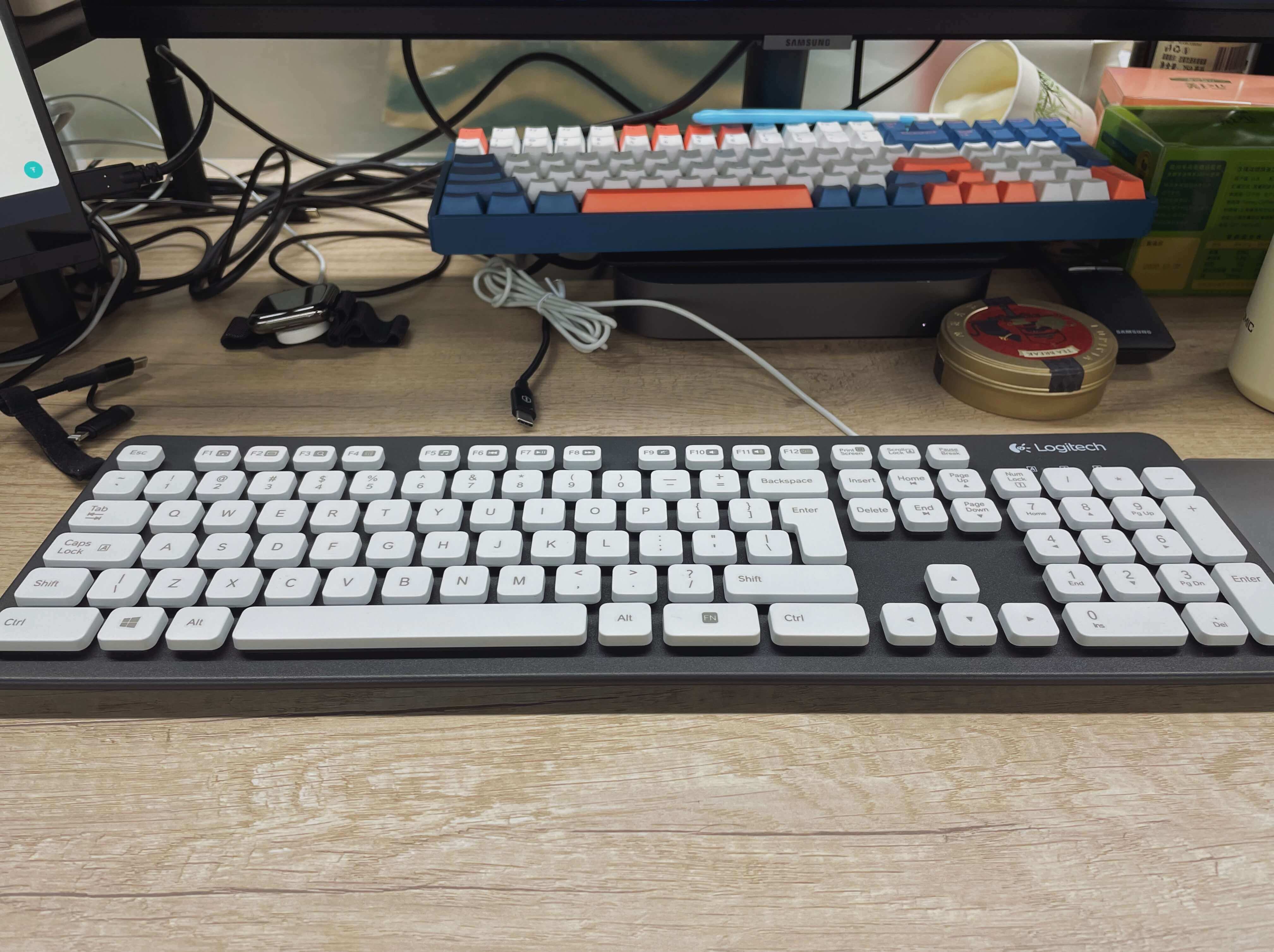 可能是这把键盘最后一次出现在我的办公桌上，以后反正是不会用它 coding 了。